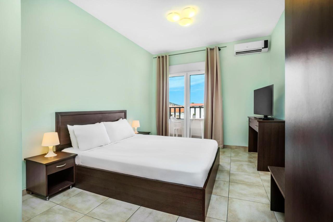 Hotel Poseidon Pefkochori Bagian luar foto